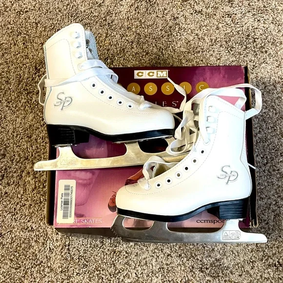 Girls ice skates size 9 top